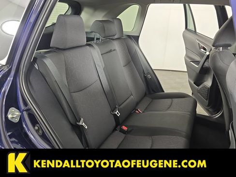 Used 2025 Toyota RAV4 XLE AWD/4WD image 25