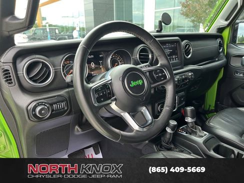 Used 2018 Jeep Wrangler Unlimited Sahara AWD/4WD image 7