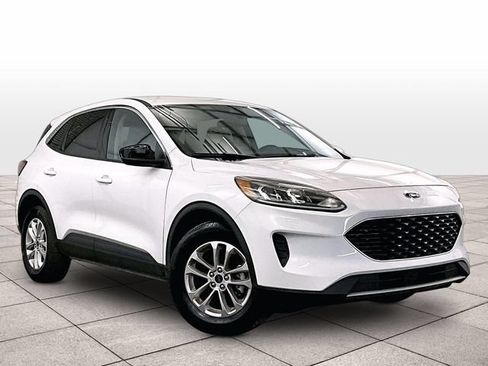 Used 2020 Ford Escape SE AWD/4WD image 2