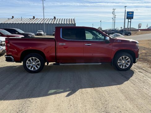 Used 2022 Chevrolet Silverado 1500 LTZ image 3