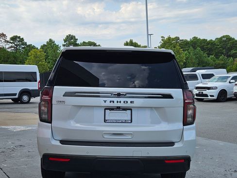 Used 2022 Chevrolet Tahoe Z71 w/ Luxury Package AWD/4WD image 6