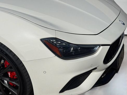 Used 2022 Maserati Ghibli Modena Q4 AWD/4WD image 34