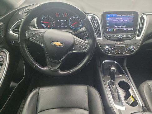 Used 2020 Chevrolet Malibu LT w/ Leather Package FWD image 22