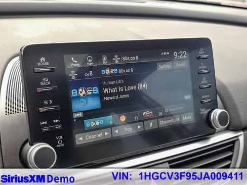 Used 2018 Honda Accord Touring image 27