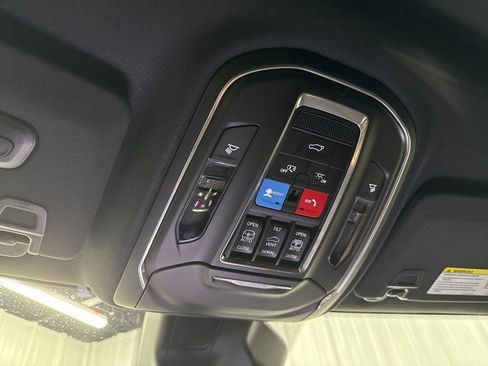 Used 2025 Jeep Grand Cherokee Summit w/ Luxury Tech Group V AWD/4WD image 25