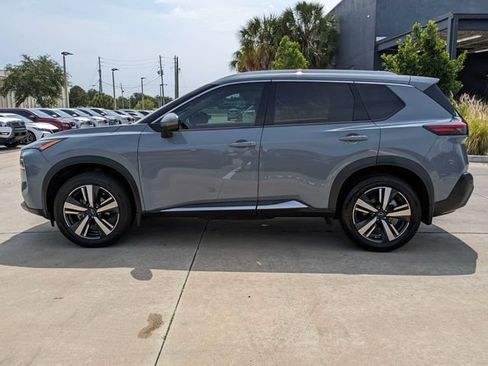 Used 2023 Nissan Rogue SL FWD image 9