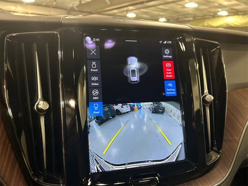 Certified 2023 Volvo XC60 T8 Plus w/ Climate Package image 17