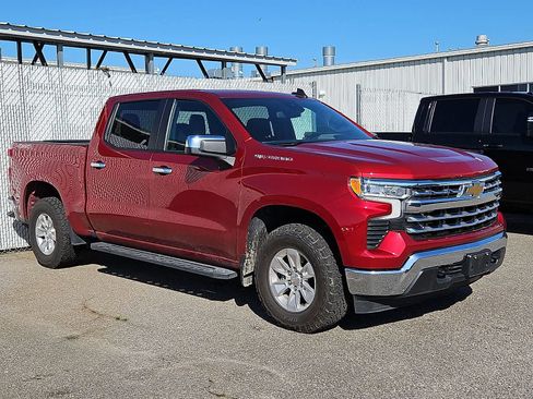 Used 2023 Chevrolet Silverado 1500 LT AWD/4WD image 2