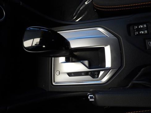 Used 2020 Subaru Crosstrek 2.0i Premium image 32