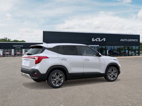 New 2026 Kia Seltos LX image 6