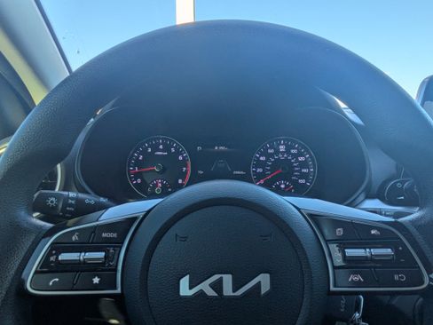 Certified 2023 Kia Forte LXS image 28