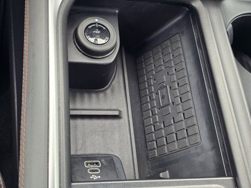 Used 2025 Ford Expedition Max Active AWD/4WD image 21
