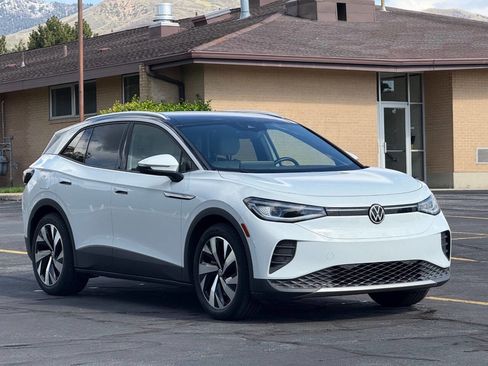 Used 2021 Volkswagen ID.4 Pro S w/ Gradient Package RWD image 3