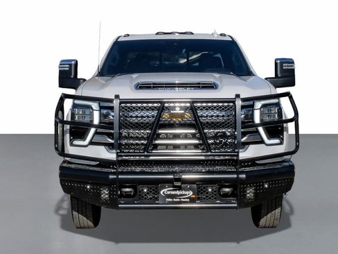 Used 2025 Chevrolet Silverado 3500 High Country w/ High Country Premium Package image 3