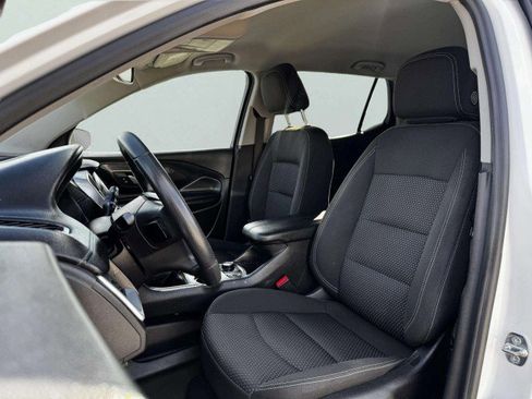 Used 2023 GMC Terrain SLE w/ Driver Convenience Package image 23