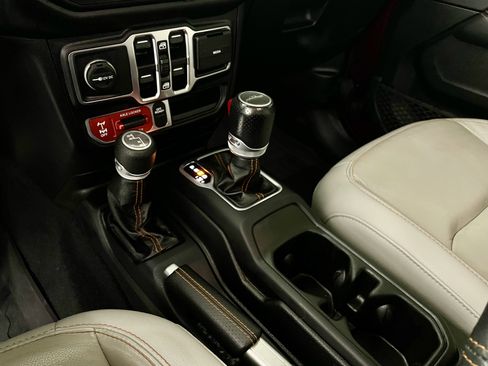 Used 2021 Jeep Gladiator Mojave image 23