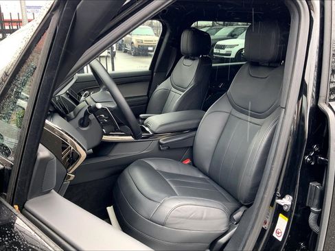 Used 2024 Land Rover Range Rover Sport SE image 7