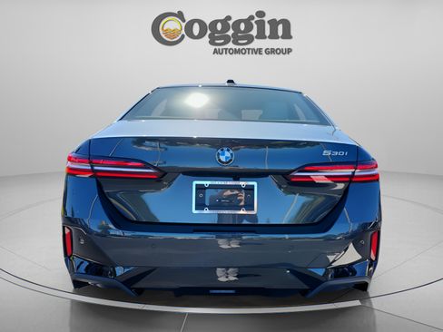 New 2026 BMW 530i w/ M Sport Package RWD image 5
