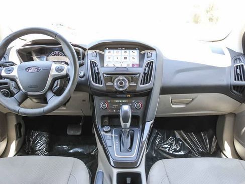 Used 2017 Ford Focus Electric Hatchback FWD image 12