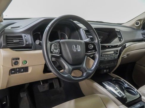 Used 2022 Honda Pilot Touring image 21