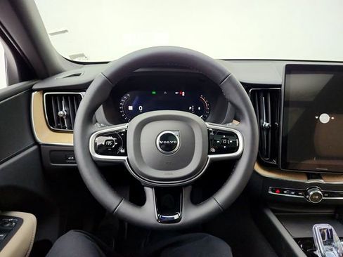 New 2026 Volvo XC60 B5 Plus w/ Protection Package Premier AWD/4WD image 25