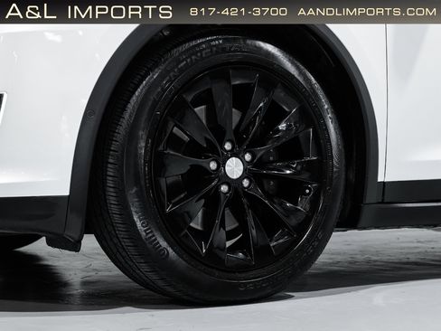 Used 2018 Tesla Model X 75D image 42