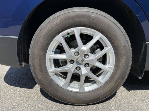 Used 2022 Chevrolet Equinox LS w/ LS Convenience Package FWD image 15
