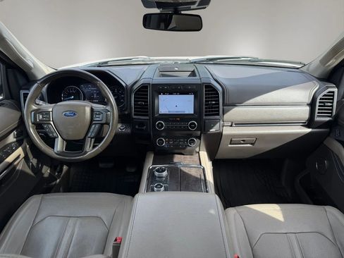 Used 2019 Ford Expedition Limited w/ Equipment Group 301A AWD/4WD image 19