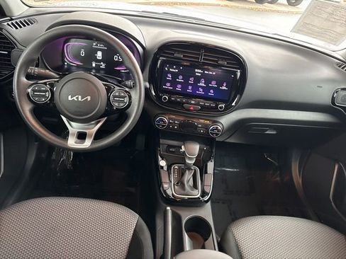 Used 2024 Kia Soul S image 29
