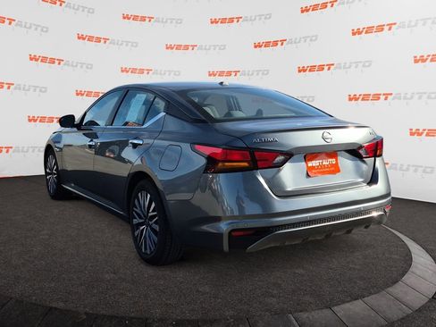Used 2023 Nissan Altima 2.5 SV image 3