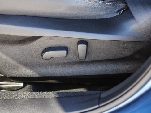 Used 2019 Subaru Crosstrek 2.0i Limited w/ Moonroof Package w/Navigation image 19