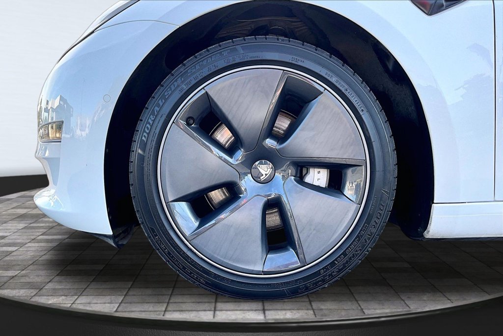 Used 2021 Tesla Model 3 Long Range AWD/4WD image 9
