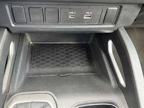 Certified 2024 Nissan Frontier SV image 21