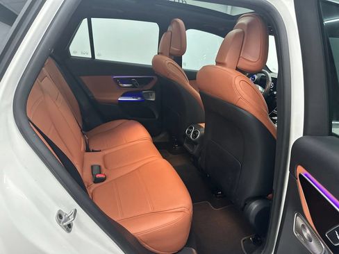 Certified 2025 Mercedes-Benz GLC 300 image 25