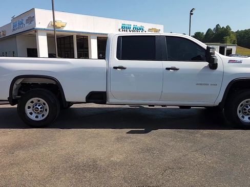 Used 2025 Chevrolet Silverado 2500 W/T AWD/4WD image 7