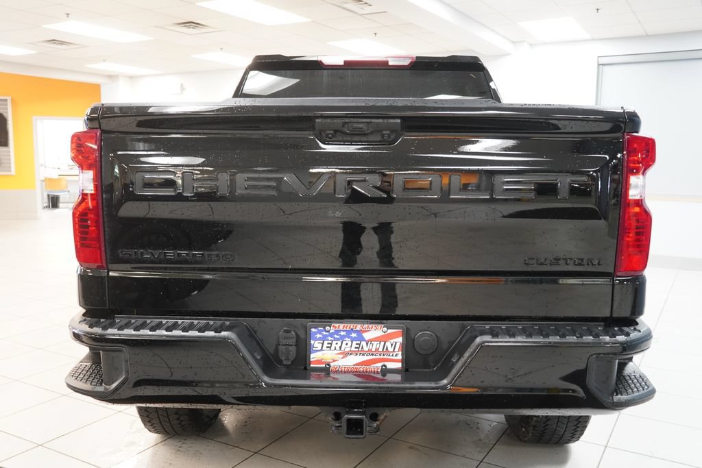 Used 2023 Chevrolet Silverado 1500 Custom Trail Boss w/ 2.7L Blackout Package AWD/4WD image 10
