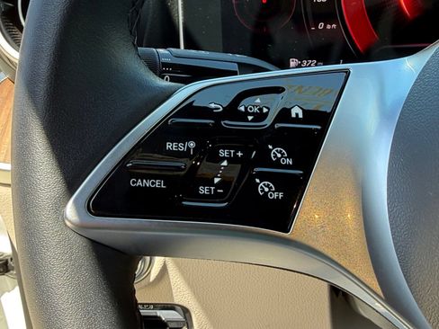 Used 2024 Mercedes-Benz C 300 Sedan image 32