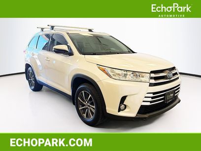 Used 2019 Toyota Highlander XLE w/ Carpet Mat Package (TMS)