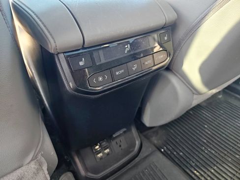 Used 2021 Toyota Highlander Platinum AWD/4WD image 14