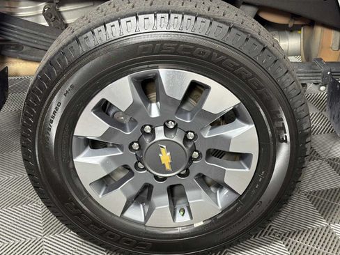 Used 2023 Chevrolet Silverado 2500 Custom w/ Custom Value Package AWD/4WD image 17