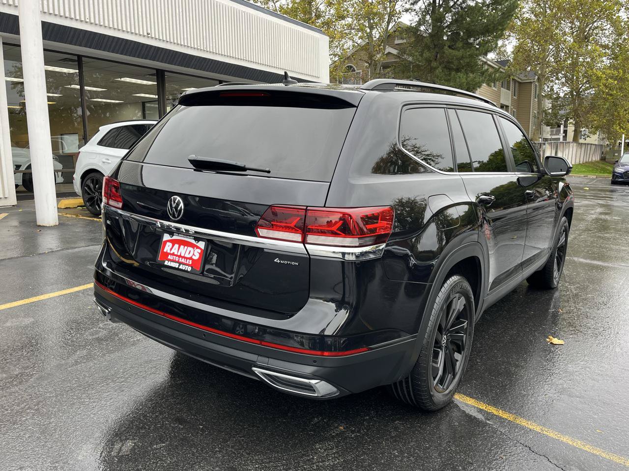 Used 2023 Volkswagen Atlas SE AWD/4WD image 9