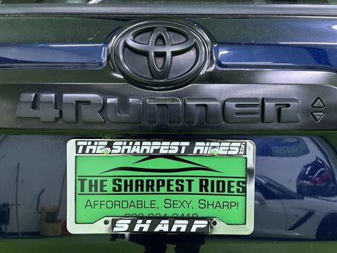 Used 2021 Toyota 4Runner TRD Off-Road Premium w/ Moonroof Package AWD/4WD image 12