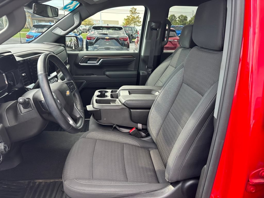 Used 2023 Chevrolet Silverado 1500 LT AWD/4WD image 23