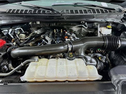 Used 2024 Ford Expedition XLT image 36