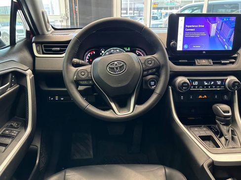 Used 2023 Toyota RAV4 XLE Premium image 18