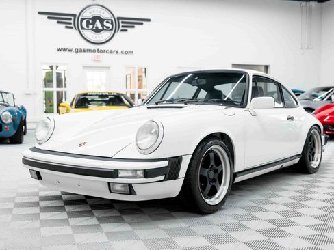 Used 1987 Porsche 911 Carrera RWD image 3