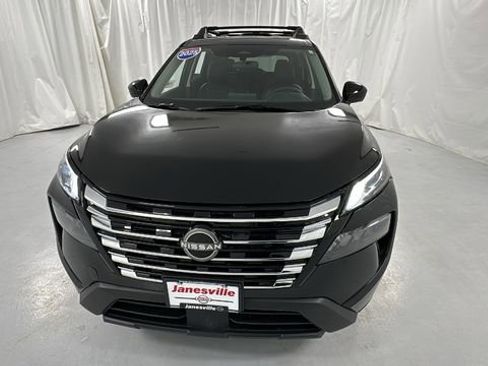 Certified 2025 Nissan Rogue SV AWD/4WD image 8