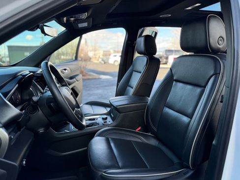 Used 2023 Chevrolet Traverse Premier w/ Redline Edition image 12