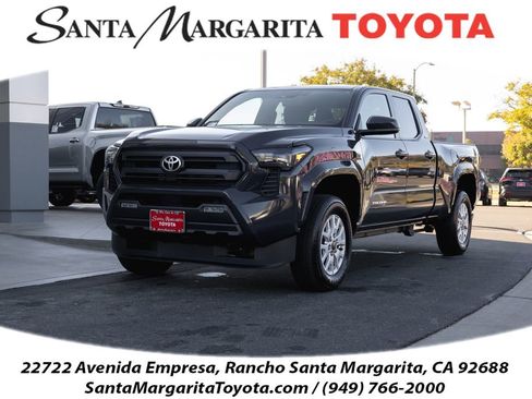 Certified 2025 Toyota Tacoma SR5 image 1