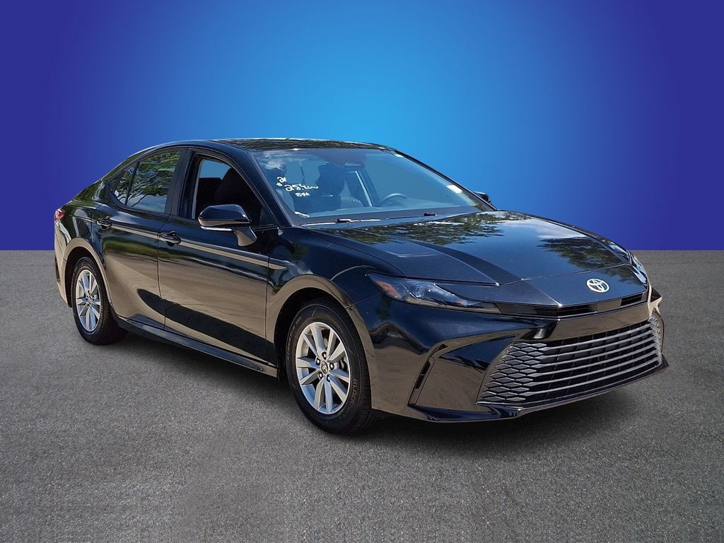 Used 2025 Toyota Camry LE FWD image 3